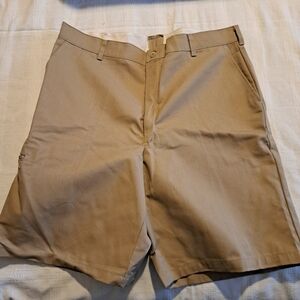 Red Kap men's size 40 khaki shorts, New
